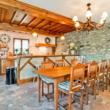 Luring In With Garden Tatil Evi