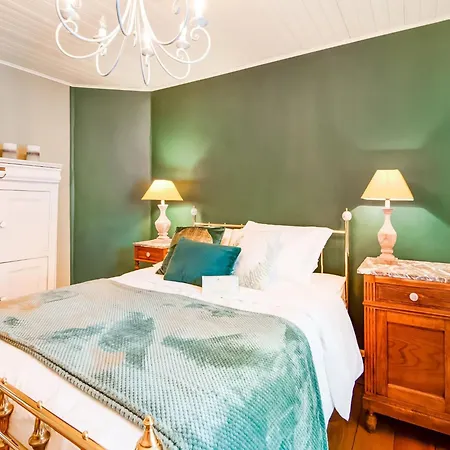 Σπίτι διακοπών In With Garden *