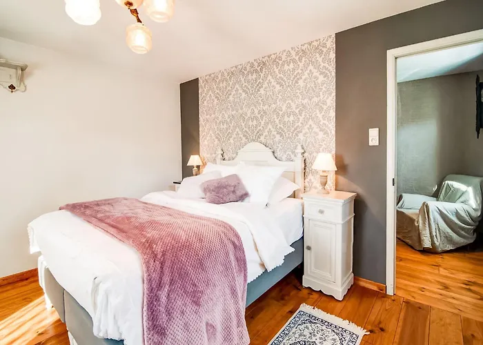 In With Garden Semesterbostad Lierneux